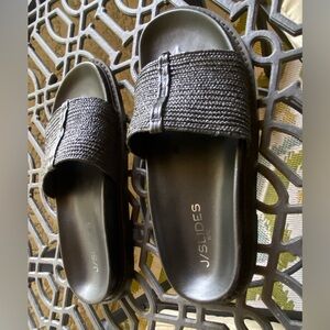 J/Slides. Raffina slides in black. Size 8